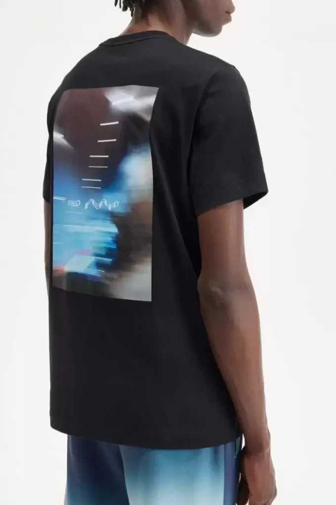 Abstract Graphic Men’s T-Shirt Abstract Graphic Men’s T-Shirt