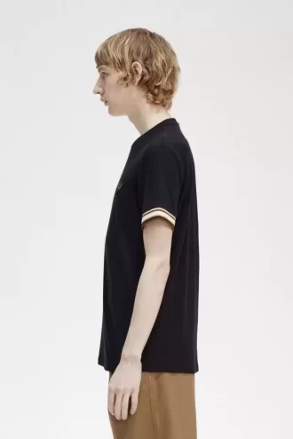 Bold Tipped Piqué Men’s T-Shirt