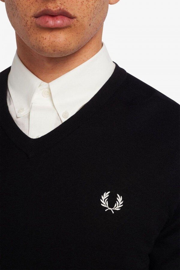 Classic V Neck Jumper Knitwear Classic V Neck Jumper Knitwear