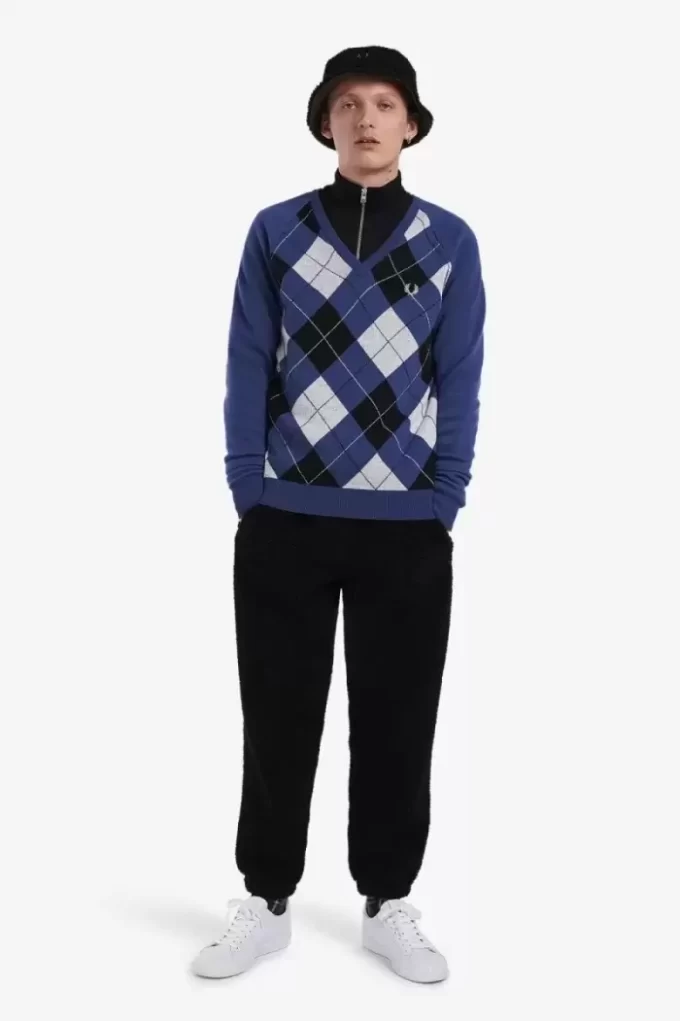 Lambswool Argyle V-Neck Men’s Jumper Lambswool Argyle V-Neck Men’s Jumper