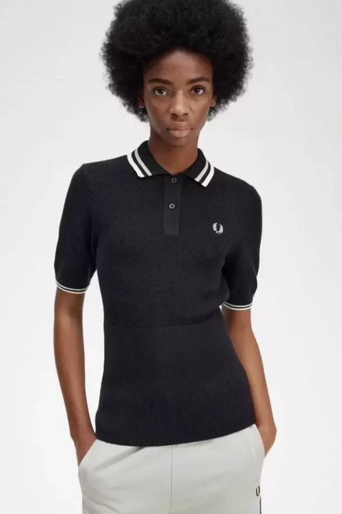 Open-Knitted Women’s Shirt Open-Knitted Women’s Shirt