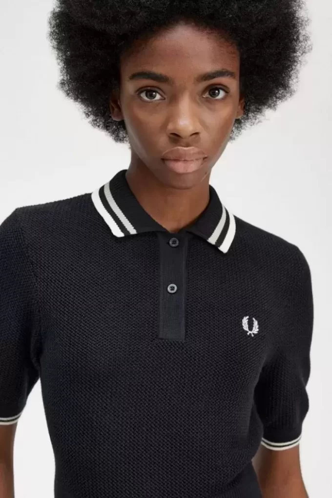 Open-Knitted Women’s Shirt Open-Knitted Women’s Shirt
