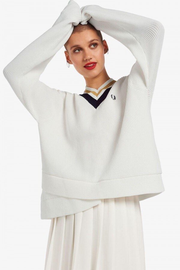 Tipped V-Neck Jumper Knitwear Tipped V-Neck Jumper Knitwear