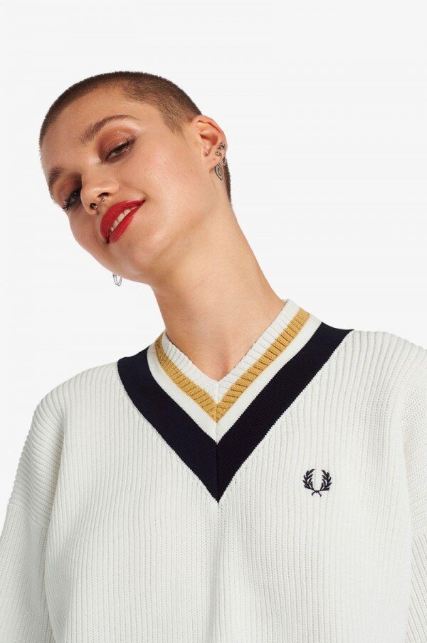 Tipped V-Neck Jumper Knitwear Tipped V-Neck Jumper Knitwear
