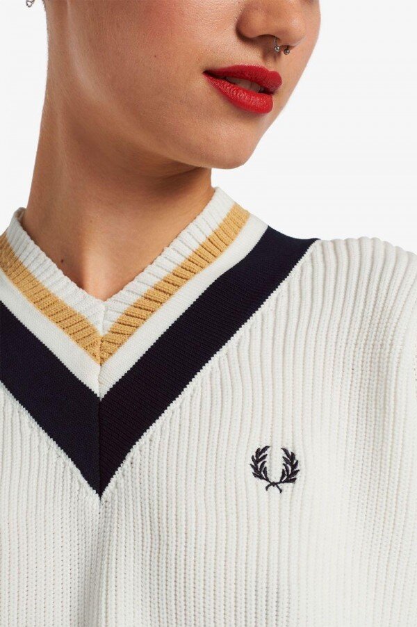 Tipped V-Neck Jumper Knitwear Tipped V-Neck Jumper Knitwear