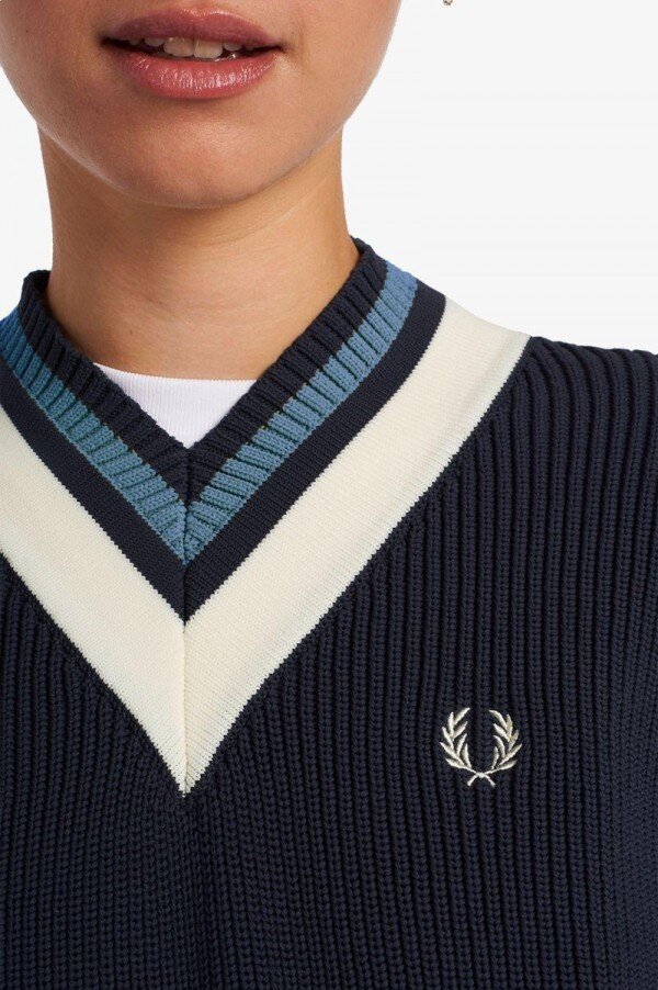 Tipped V-Neck Jumper Knitwear Tipped V-Neck Jumper Knitwear