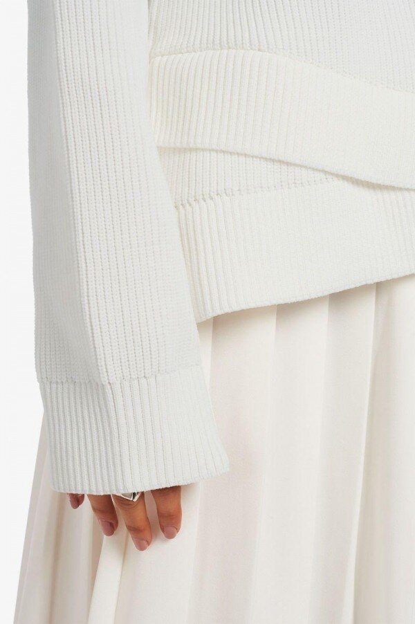 Tipped V-Neck Jumper Knitwear Tipped V-Neck Jumper Knitwear